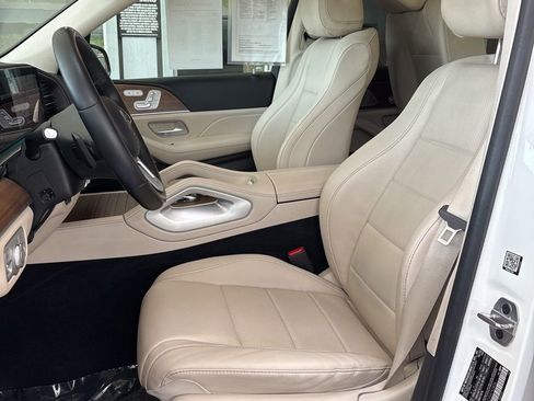 Certified 2022 Mercedes-Benz GLS 450 4MATIC image 7