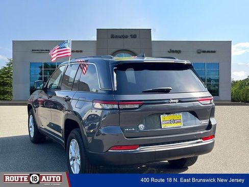 Used 2025 Jeep Grand Cherokee Laredo X w/ Luxury Tech Group I AWD/4WD image 3