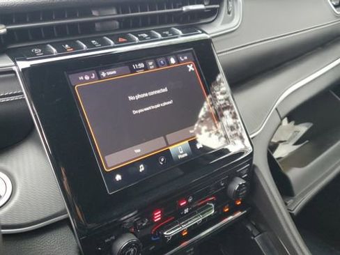 Certified 2024 Jeep Grand Cherokee L Laredo image 13