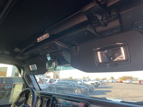 Used 2024 Jeep Wrangler Sport S image 40