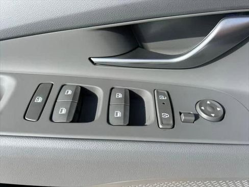 Used 2025 Hyundai Elantra Sport image 15