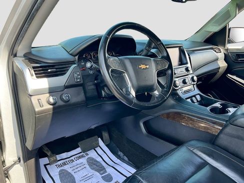 Used 2018 Chevrolet Suburban LT AWD/4WD image 9