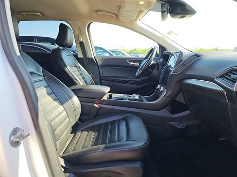 Used 2022 Ford Edge SEL AWD/4WD image 9