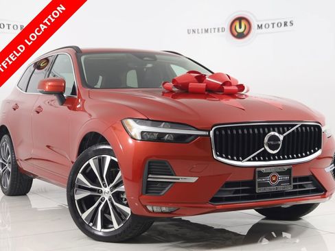 Used 2022 Volvo XC60 B5 Momentum image 1