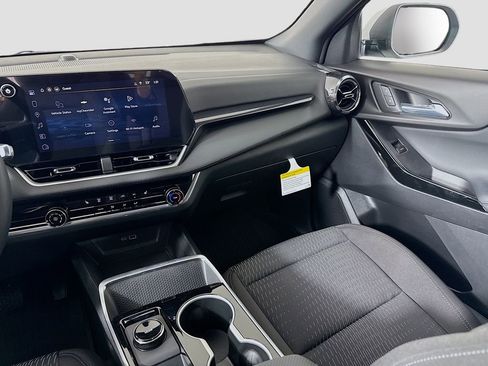 New 2026 Chevrolet Equinox LT w/ Safety and Technology Package FWD image 22