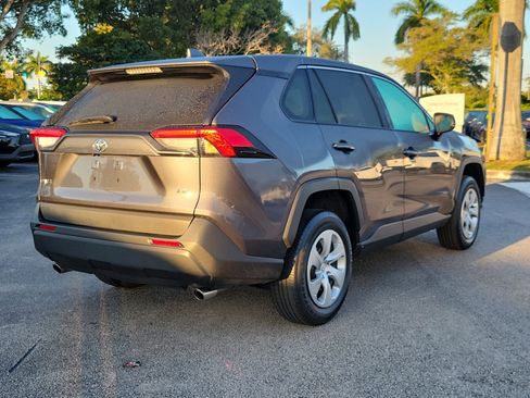 Used 2023 Toyota RAV4 LE image 5