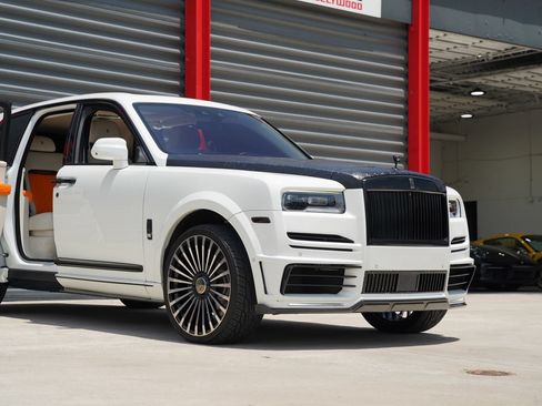 Used 2019 Rolls-Royce Cullinan AWD/4WD image 14