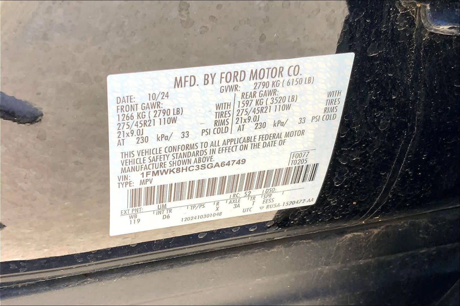 Used 2025 Ford Explorer Platinum w/ Ultimate Package AWD/4WD image 33