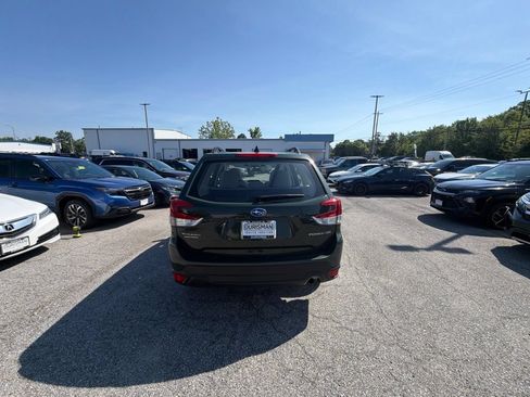 Used 2024 Subaru Forester AWD/4WD image 6