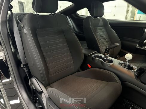 Used 2017 Ford Mustang GT w/ GT Performance Package image 34