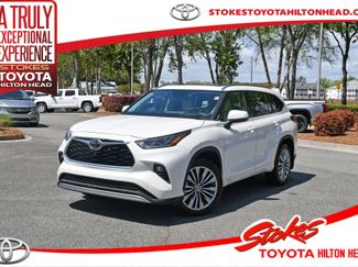 Used 2021 Toyota Highlander Platinum video 1
