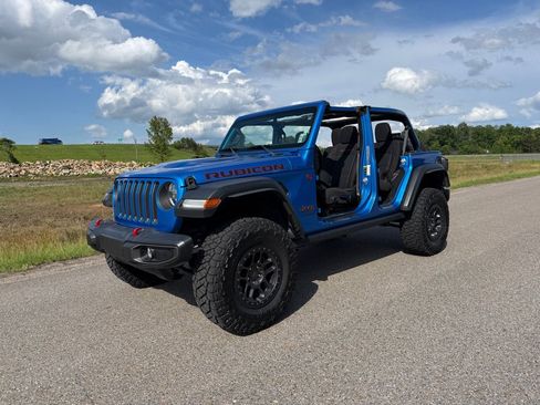 Used 2022 Jeep Wrangler Unlimited Rubicon w/ Xtreme Recon 35" Tire Package AWD/4WD image 2