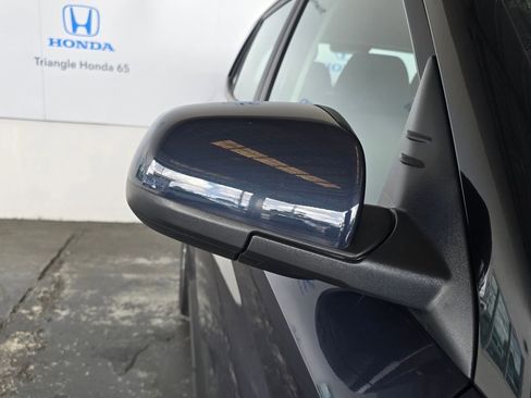 Used 2024 Hyundai Venue SE image 32