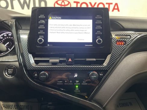 Used 2024 Toyota Camry SE image 29