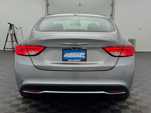 Used 2015 Chrysler 200 Limited w/ Convenience Group FWD image 6