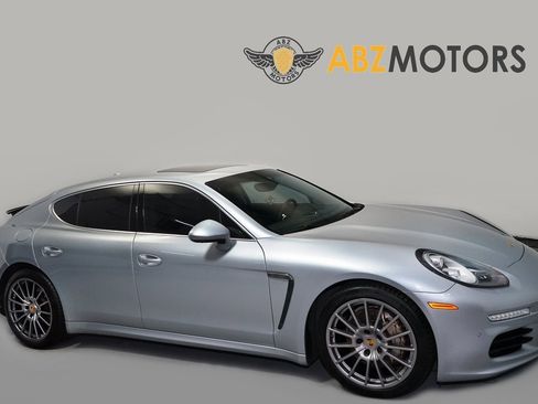 Used 2014 Porsche Panamera S image 1