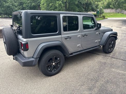 Used 2018 Jeep Wrangler Unlimited Sport S AWD/4WD image 25
