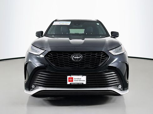 Certified 2025 Toyota Highlander XSE AWD/4WD image 2