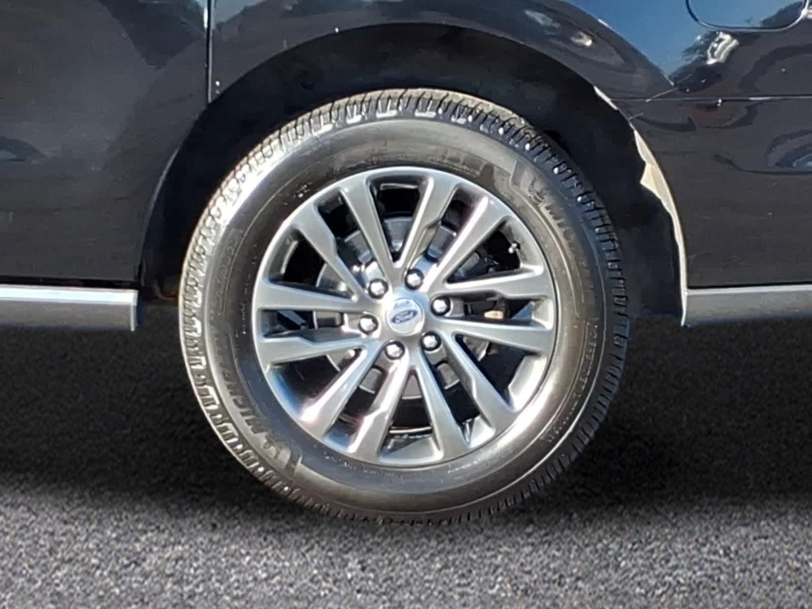 Used 2020 Ford Expedition Max Limited AWD/4WD image 3