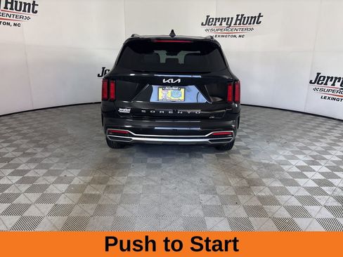 Used 2022 Kia Sorento S image 6