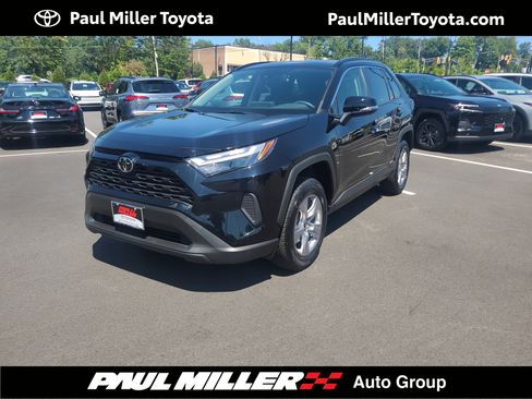 Certified 2025 Toyota RAV4 XLE AWD/4WD image 1
