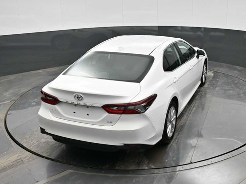 Used 2024 Toyota Camry LE image 28