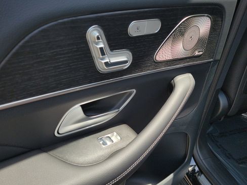 New 2026 Mercedes-Benz GLS 580 4MATIC image 8