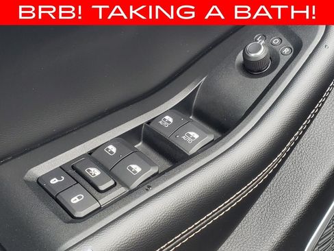 Used 2026 Jeep Grand Cherokee Limited AWD/4WD image 8