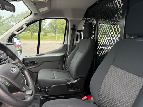 Used 2024 Ford Transit 250 Low Roof w/ Exterior Upgrade Package RWD image 2