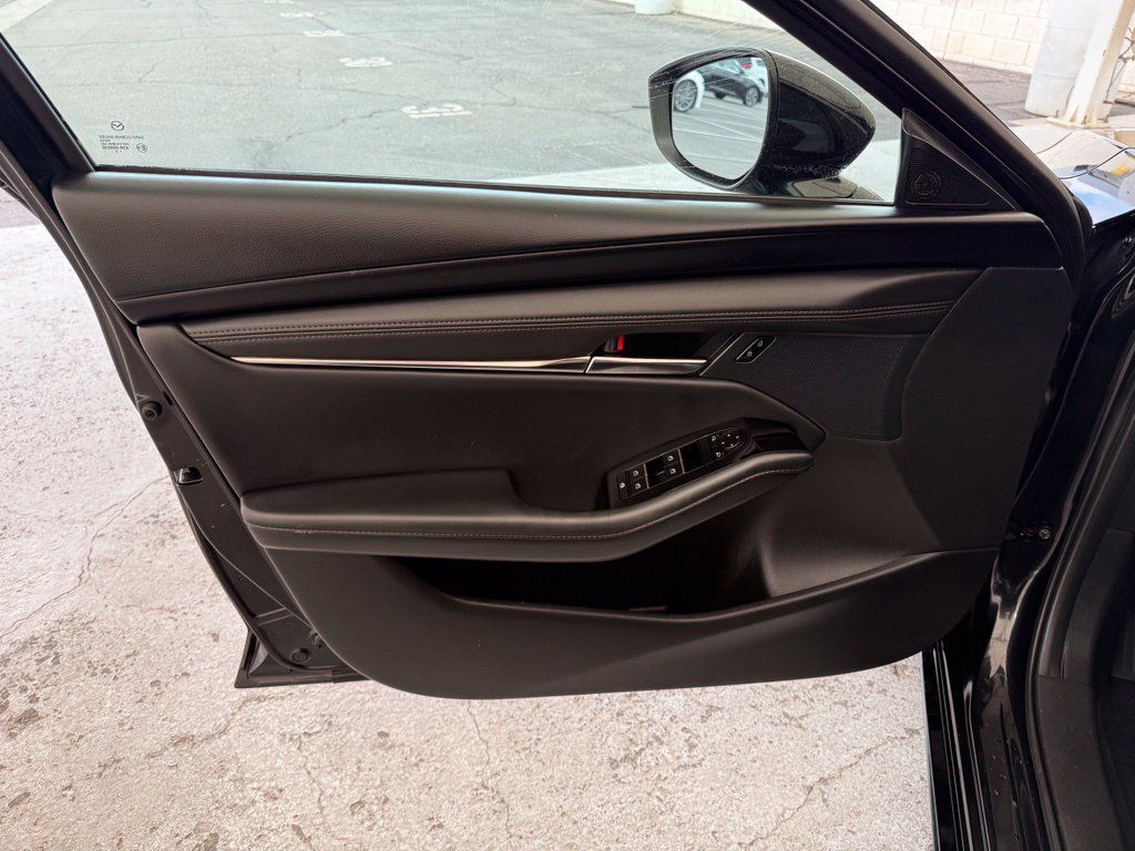 Used 2023 MAZDA MAZDA3 s FWD image 26