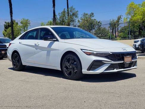 New 2026 Hyundai Elantra SEL Sport FWD image 34
