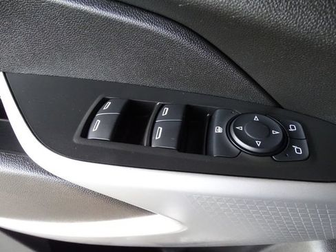 Used 2024 Chevrolet Trax LS w/ LS Convenience Package FWD image 21