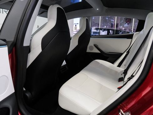 Used 2024 Tesla Model 3 Performance image 41