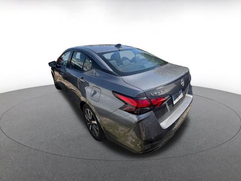 Used 2025 Nissan Versa SV image 6