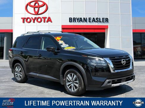 Used 2025 Nissan Pathfinder SL w/ Cargo Package AWD/4WD image 1