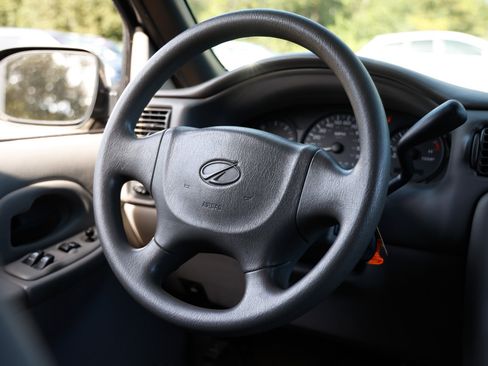 Used 2004 Oldsmobile Silhouette GL image 24