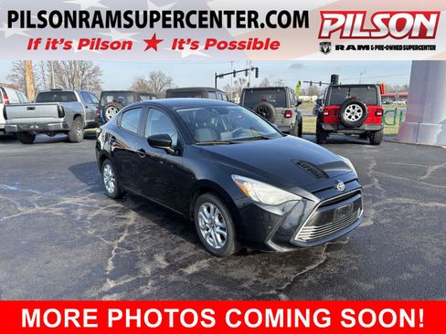 Used 2017 Toyota Yaris iA image 1
