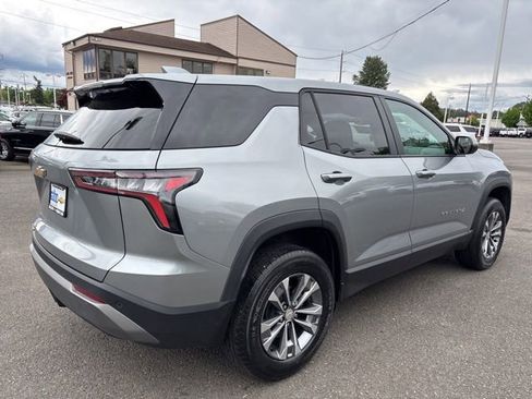 Used 2025 Chevrolet Equinox LT FWD image 5