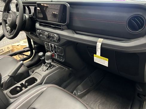 New 2025 Jeep Wrangler Unlimited Rubicon w/ Safety Group AWD/4WD image 13