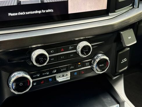 Used 2025 Ford F250 Lariat w/ FX4 Off-Road Package AWD/4WD image 26