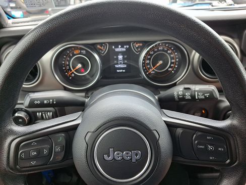 Used 2022 Jeep Wrangler Unlimited Sport AWD/4WD image 18