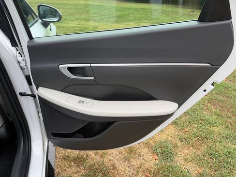 Used 2025 Hyundai Sonata SEL FWD image 21