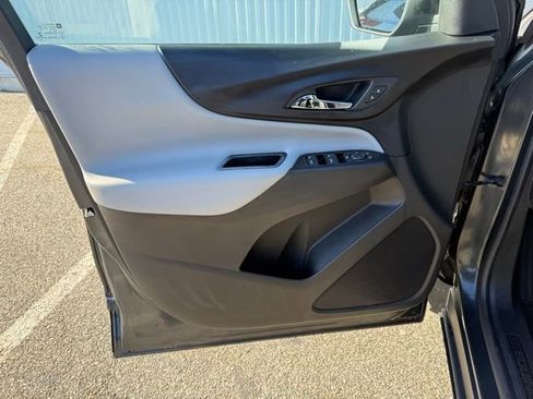 Used 2019 Chevrolet Equinox LS image 16