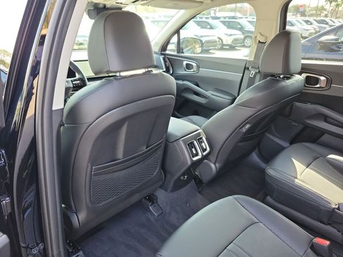 New 2026 Kia Sorento EX w/ EX Premium Package FWD image 17