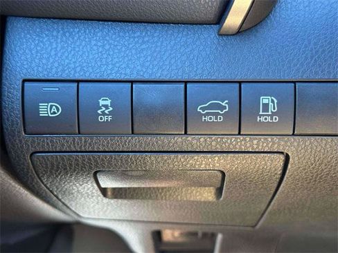 Certified 2021 Toyota Camry LE image 19