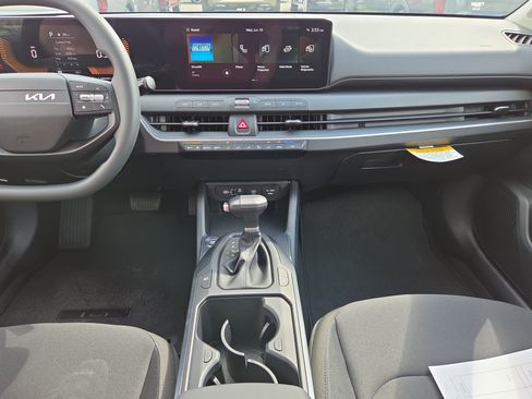 New 2026 Kia K4 FWD image 10