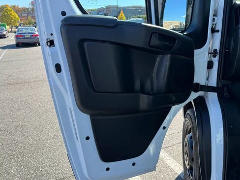 Used 2023 RAM ProMaster 2500 w/ Convenience Group image 7