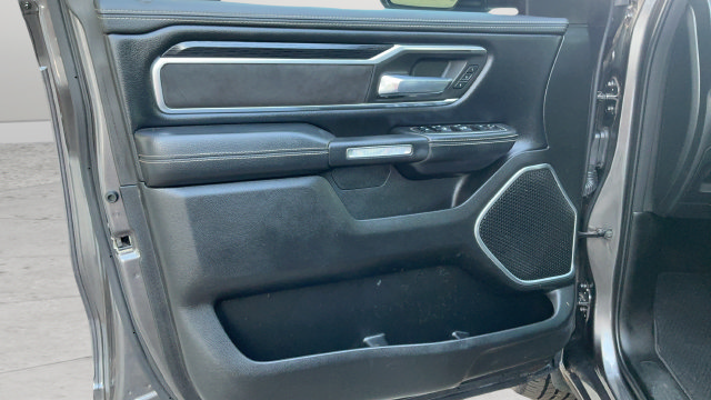 Used 2023 RAM 1500 Laramie AWD/4WD image 19