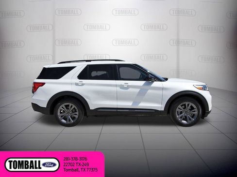 Certified 2023 Ford Explorer XLT w/ Equipment Group 202A RWD image 8