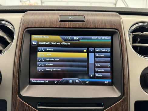 Used 2014 Ford F150 Lariat w/ Equipment Group 502A Luxury AWD/4WD image 27
